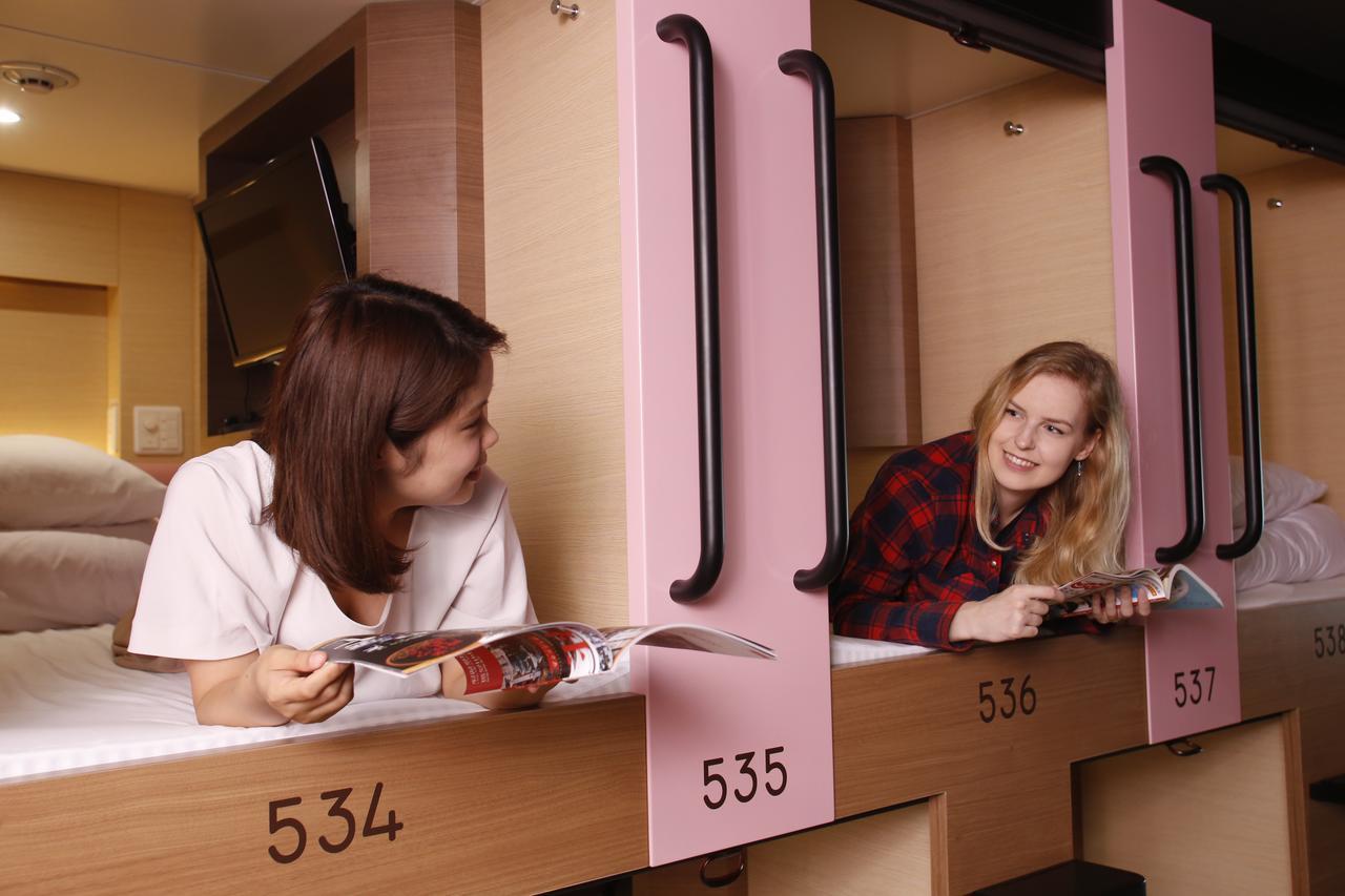 Y'S Cabin Osaka Namba Екстер'єр фото