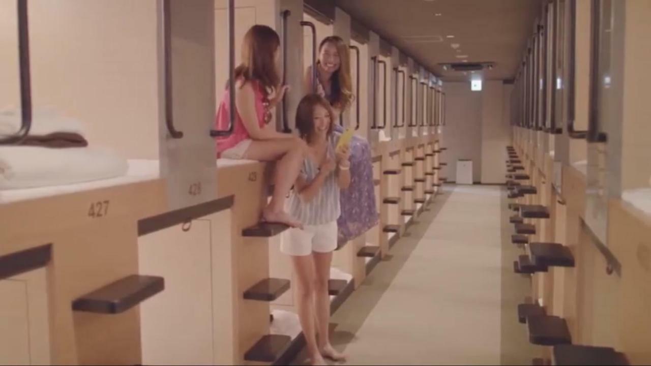 Y'S Cabin Osaka Namba Екстер'єр фото