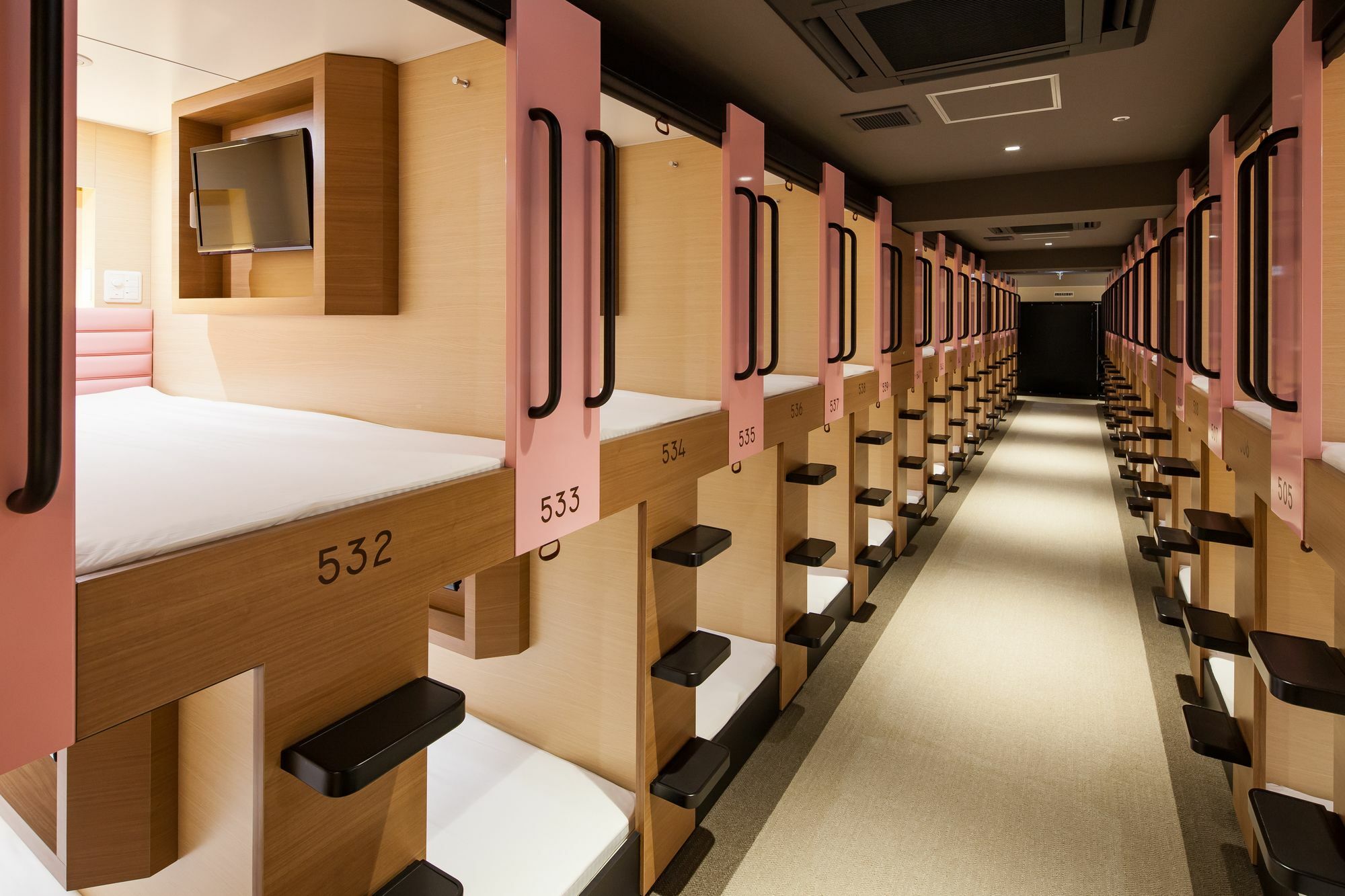 Y'S Cabin Osaka Namba Екстер'єр фото