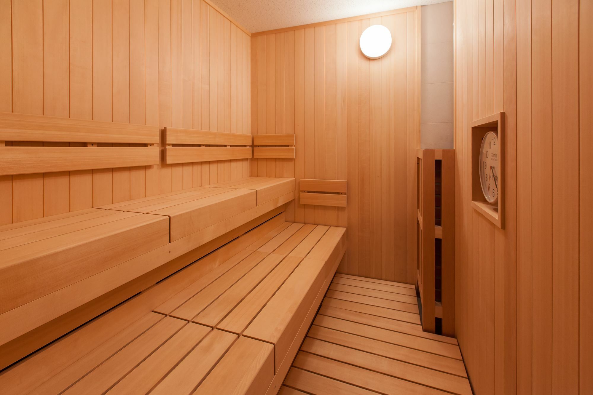 Y'S Cabin Osaka Namba Екстер'єр фото
