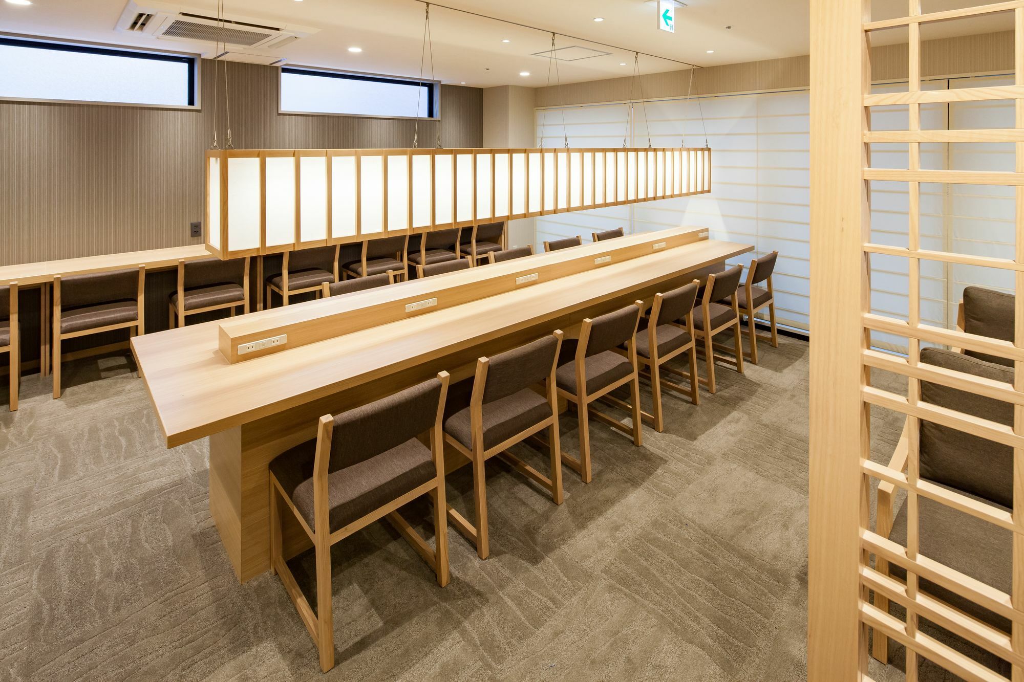 Y'S Cabin Osaka Namba Екстер'єр фото