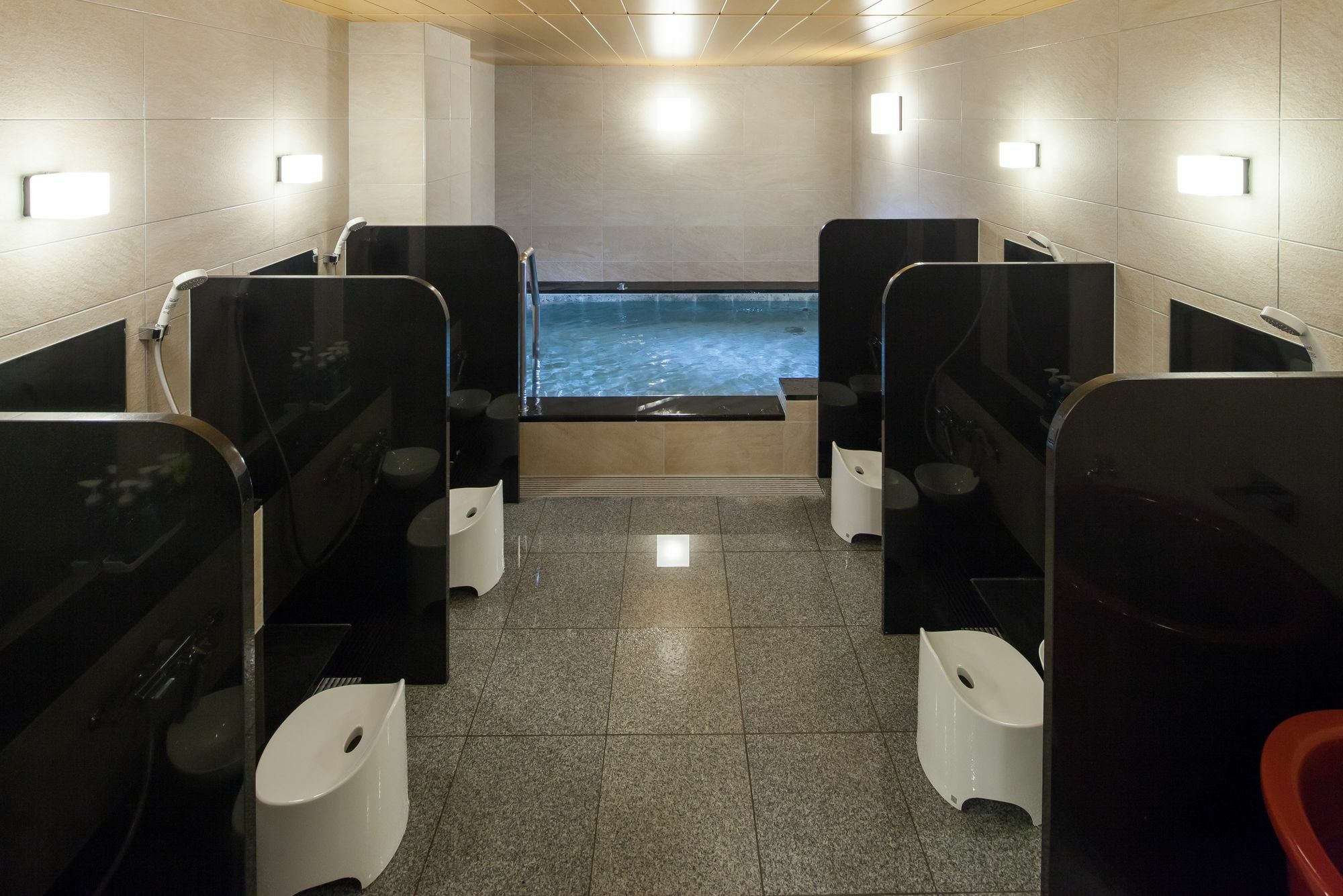 Y'S Cabin Osaka Namba Екстер'єр фото
